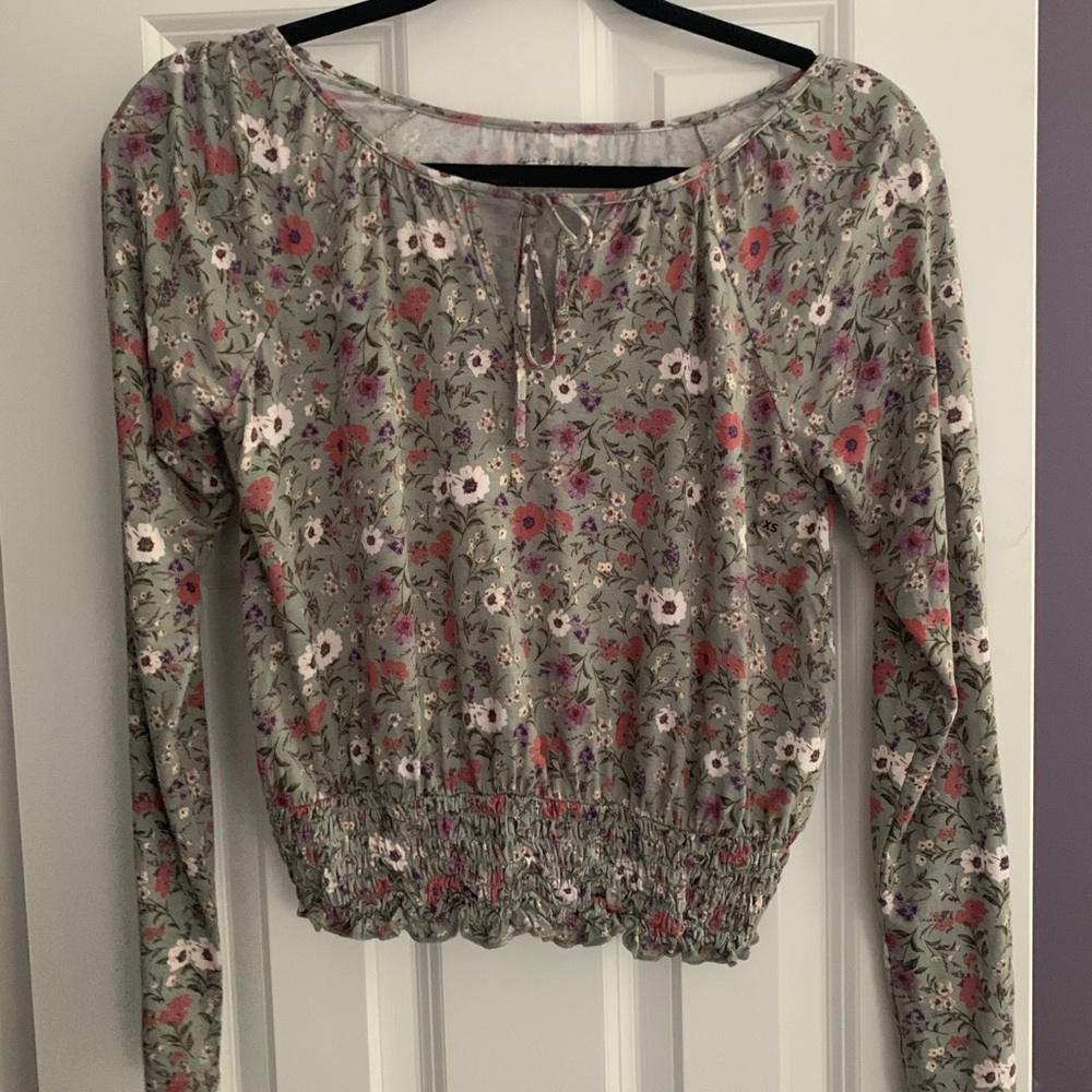 American Eagle Long Sleeved Floral Top